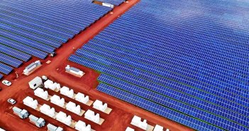Tesla เปิดตัวโปรเจคสร้างโรงไฟฟ้าพลังงานแสงอาทิตย์บนเกาะฮาวาย Tesla Kauai solar farm