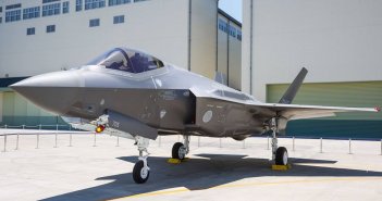 กองกำลังป้องกันตนเองญี่ปุ่นประจำการเครื่องบินขับไล่ล่องหน F-35A