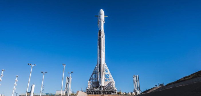 จรวด Falcon 9 ส่งดาวเทียม PAZ ของประเทศสเปนพร้อมดาวเทียมต้นแบบอีก 2 ดวงขึ้นสู่วงโคจร