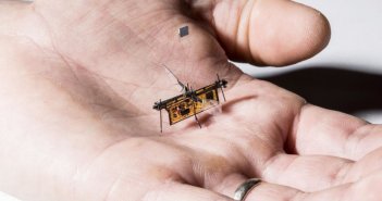 หุ่นยนต์แมลงพลังงานแสงเลเซอร์ robot-insecte