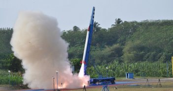 อินโดนีเซียเตรียมส่งจรวดบรรทุกดาวเทียมน้ำหนัก 1 ตันขึ้นสู่อวกาศในปี 2040 Indonesia launch indigenous orbital rocket by 2040
