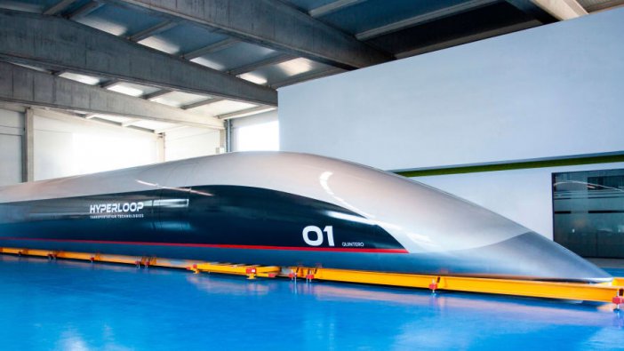 hyperlooptt-capsule-hyperloop