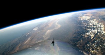 บริษัท Virgin Galactic ประสบความสำเร็จในการส่งเครื่องบินอวกาศ SpaceShipTwo ขึ้นสู่อวกาศได้เป็นครั้งแรก