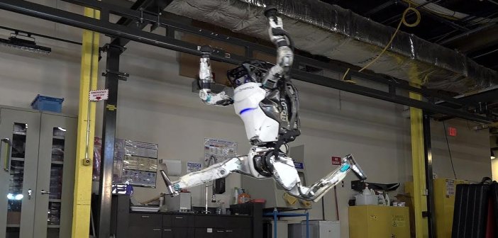 หุ่นยนต์ Atlas อัพเดทความสามารถใหม่ล่าสุดทำท่ากระโดดม้วนหน้า atlas-boston-dynamic-update-parkour