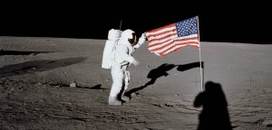 apollo-12-on-the-moon